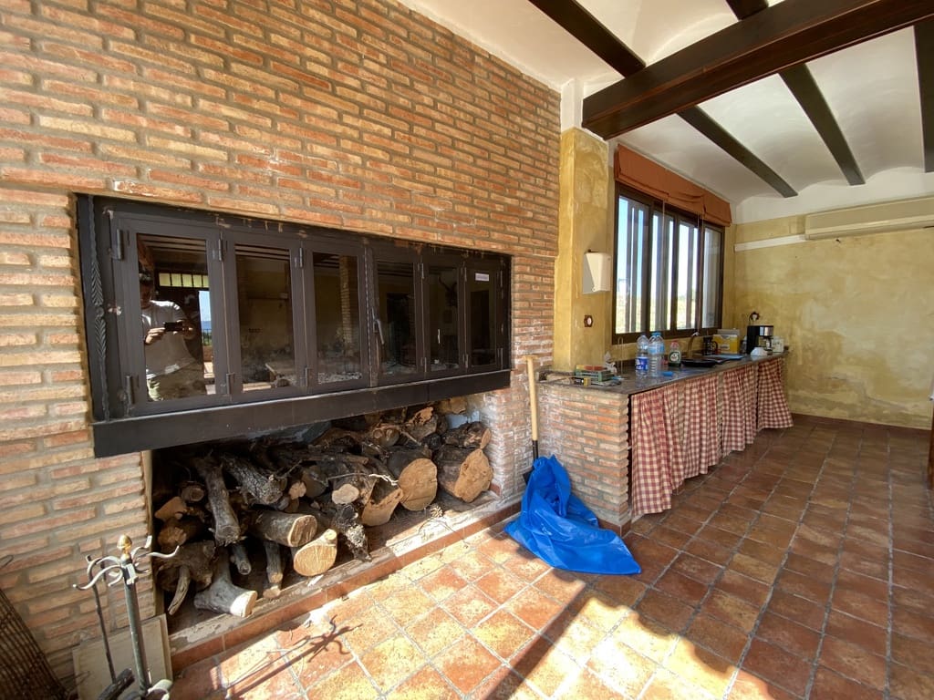 5 soveværelse Finca/Landehus til salg i Ayora - € 3.200.000 (Ref: 7837894)