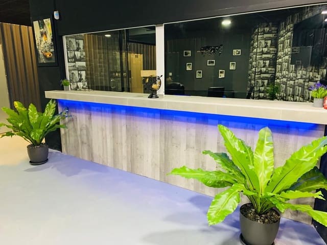 Commercial for sale in Moraira, Teulada-Moraira - € 1,000,000 (Ref: 7853480)