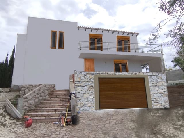 4 soverom Villa til salgs i Moraira, Teulada-Moraira med svømmebasseng - € 795 000 (Ref: 8123454)
