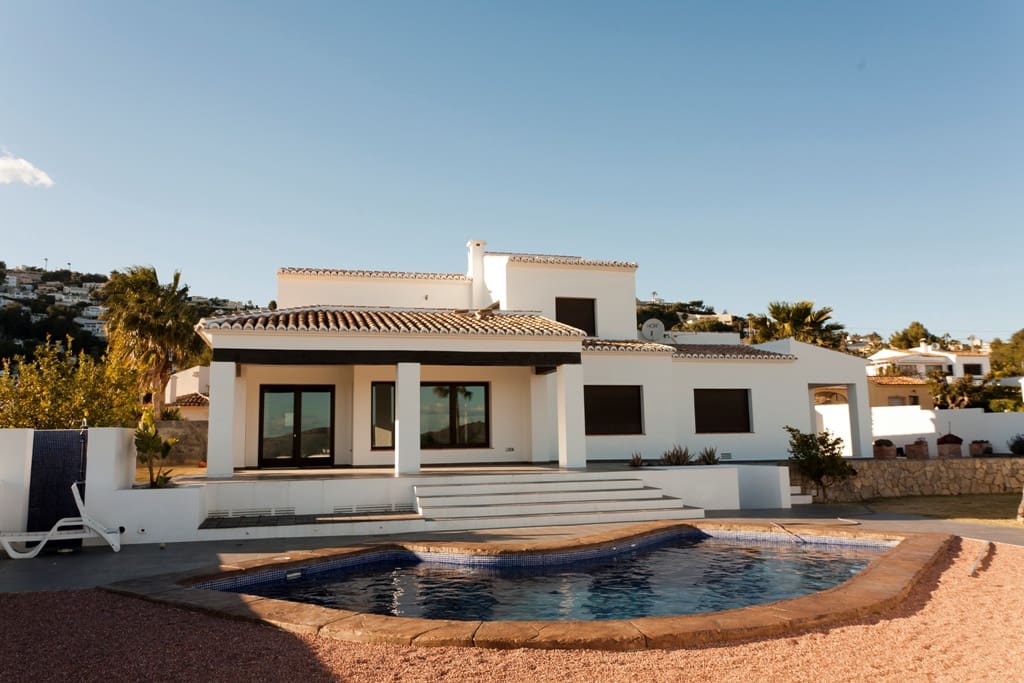 3 bedroom Villa for sale in Moraira with pool garage - € 1,440,000 (Ref: 8198110)