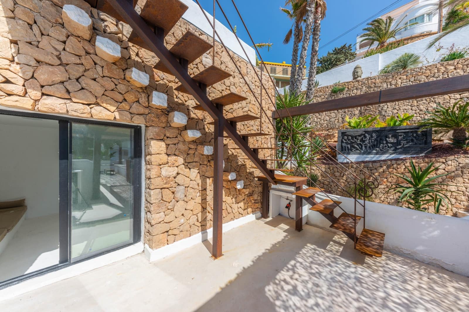 5 bedroom Villa for sale in Moraira with pool - € 5,400,000 (Ref: 8257973)