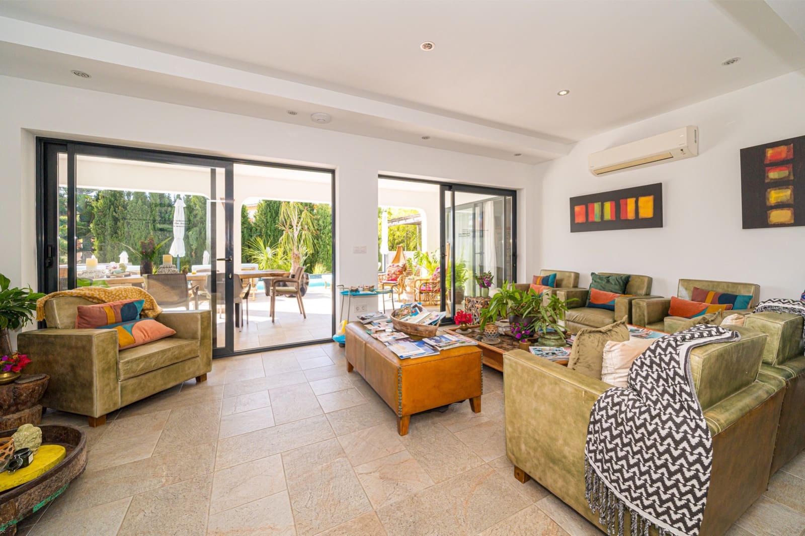 7 bedroom Villa for sale in Benissa - € 1,350,000 (Ref: 8299153)