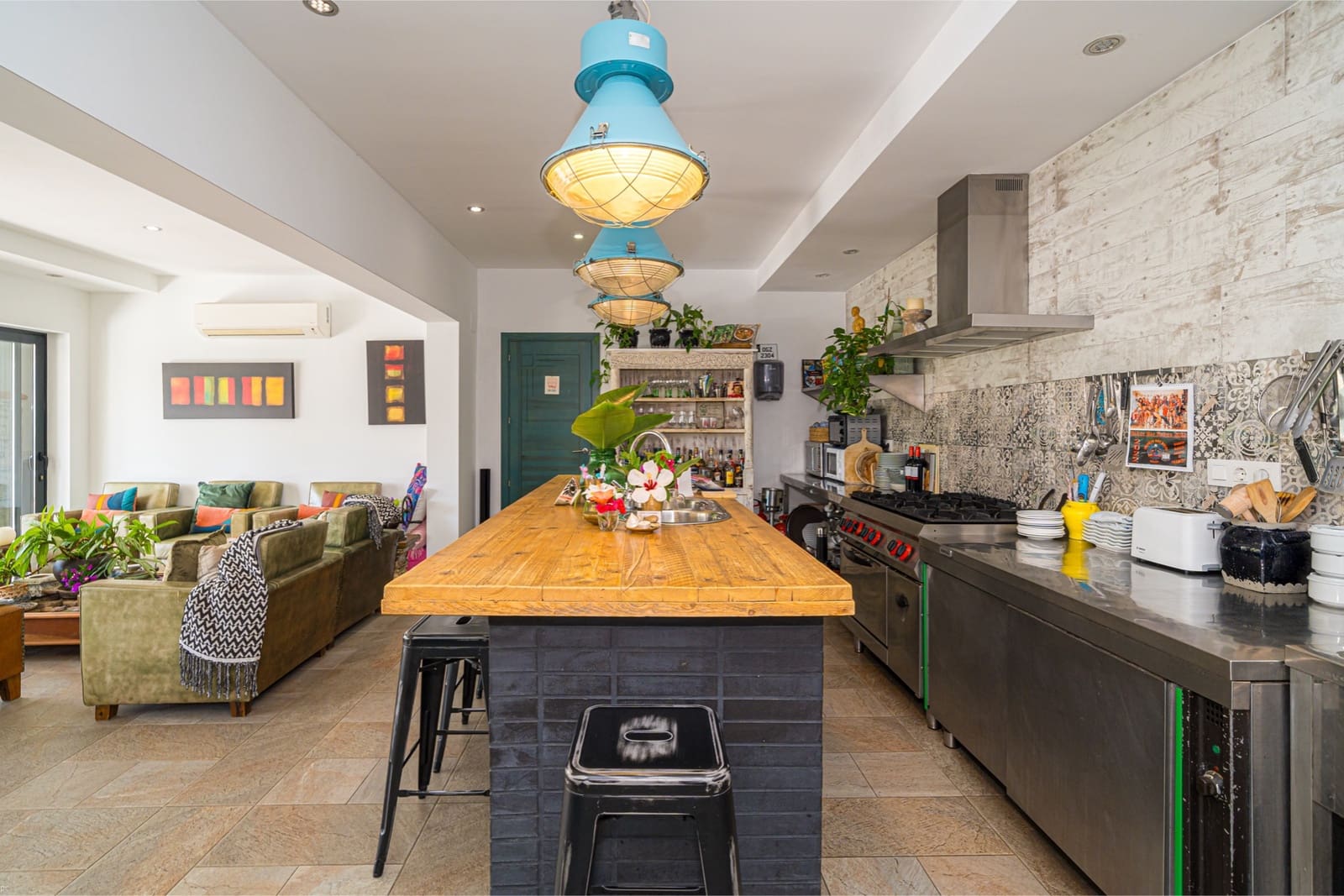 7 bedroom Villa for sale in Benissa - € 1,350,000 (Ref: 8299153)