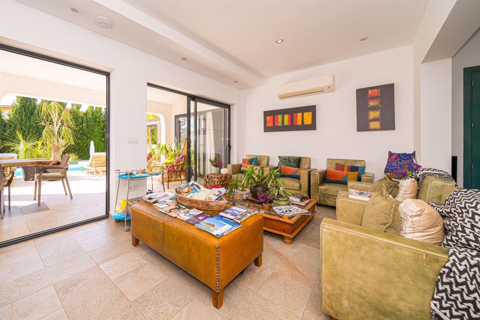 7 bedroom Villa for sale in Benissa - € 1,350,000 (Ref: 8299153)