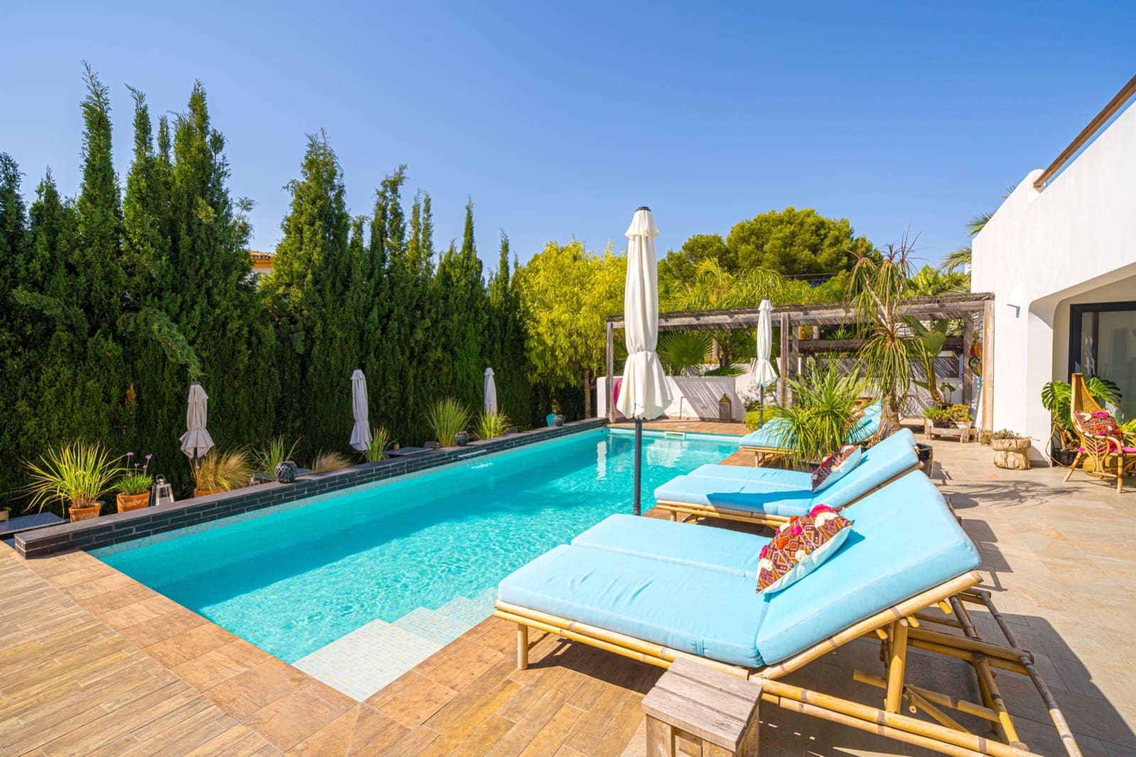 7 bedroom Villa for sale in Benissa - € 1,350,000 (Ref: 8299153)