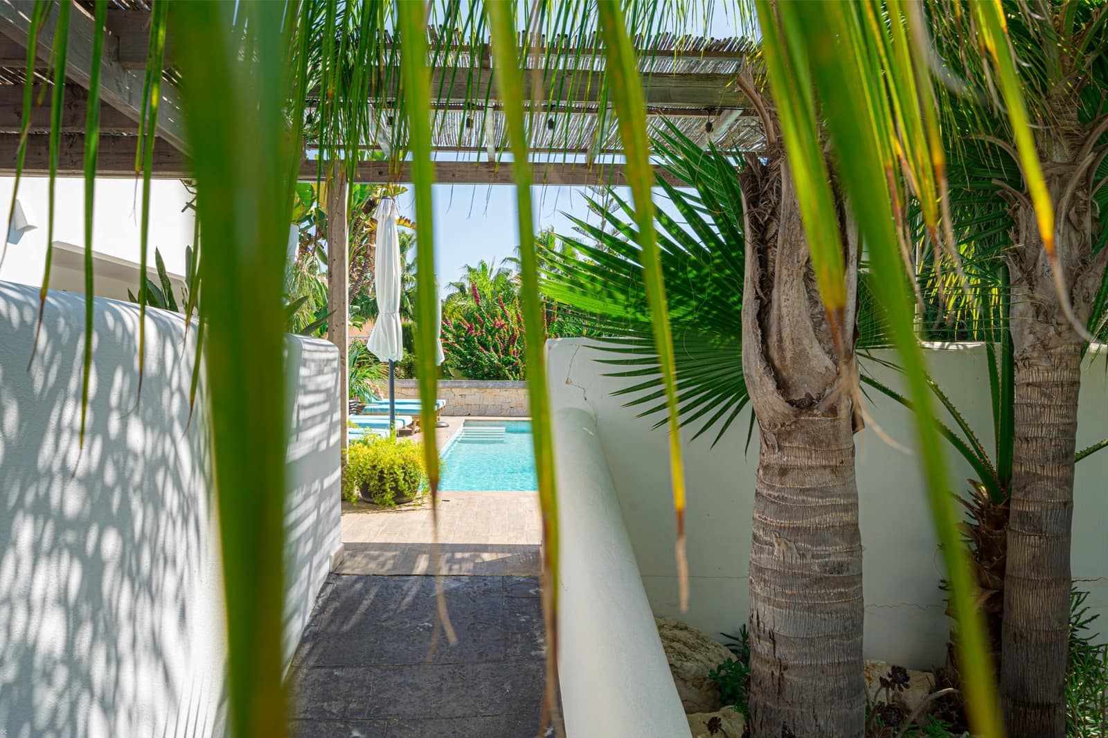 7 bedroom Villa for sale in Benissa - € 1,350,000 (Ref: 8299153)