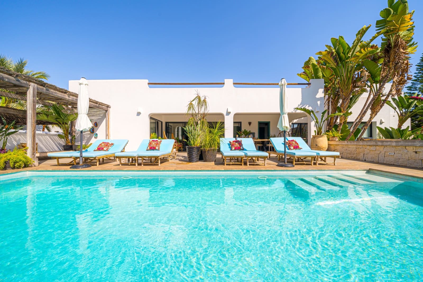 7 bedroom Villa for sale in Benissa - € 1,350,000 (Ref: 8299153)