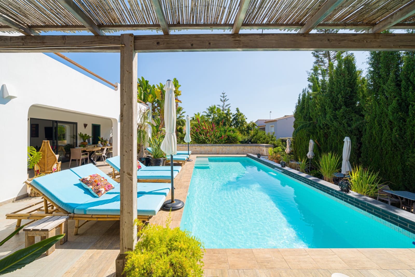 7 bedroom Villa for sale in Benissa - € 1,350,000 (Ref: 8299153)