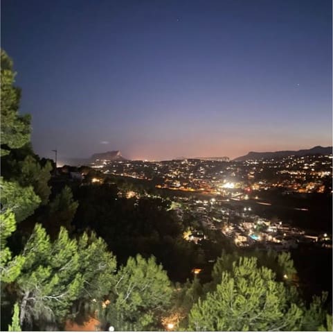 5 bedroom Villa for sale in Paichi, Teulada-Moraira with pool - € 650,000 (Ref: 8309602)