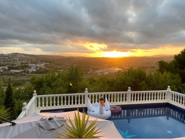 5 bedroom Villa for sale in Paichi, Teulada-Moraira with pool - € 650,000 (Ref: 8309602)