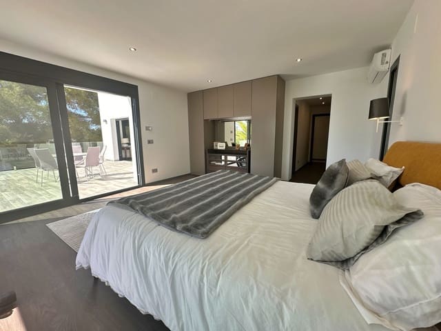 4 slaapkamer Villa te koop in Moraira, Teulada-Moraira met zwembad - € 1.490.000 (Ref: 8342005)