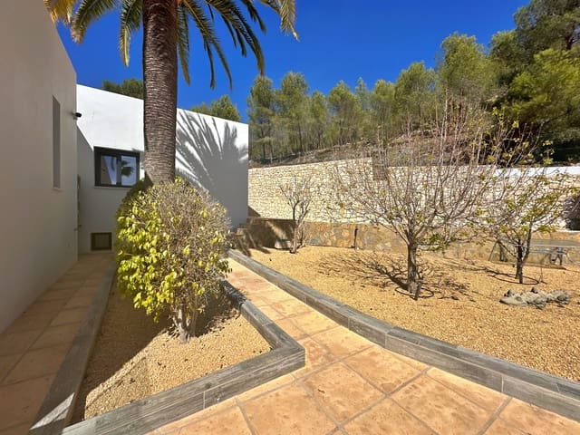 4 slaapkamer Villa te koop in Moraira, Teulada-Moraira met zwembad - € 1.490.000 (Ref: 8342005)