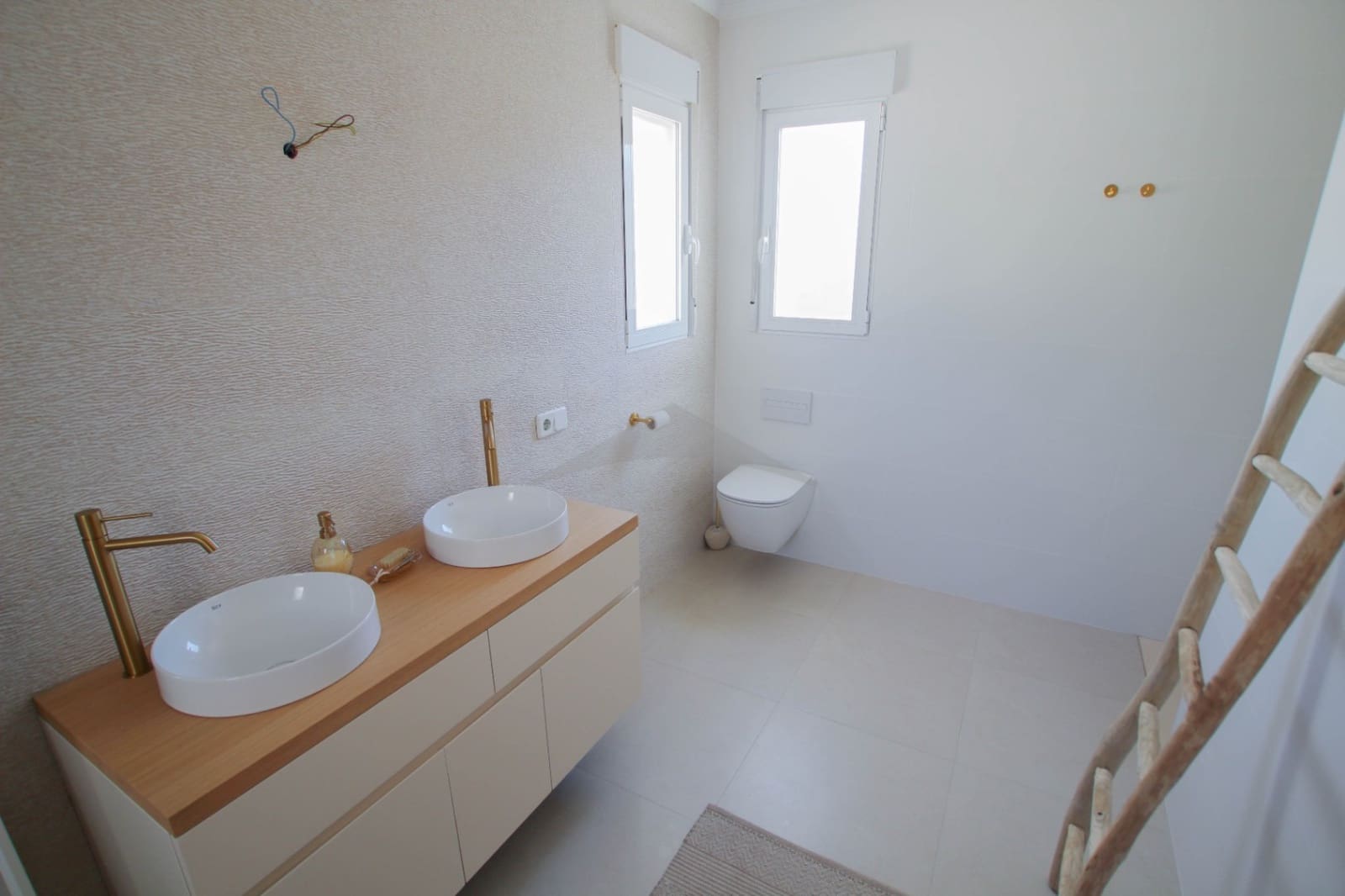 5 slaapkamer Villa te koop in Moraira met zwembad - € 995.000 (Ref: 8364512)