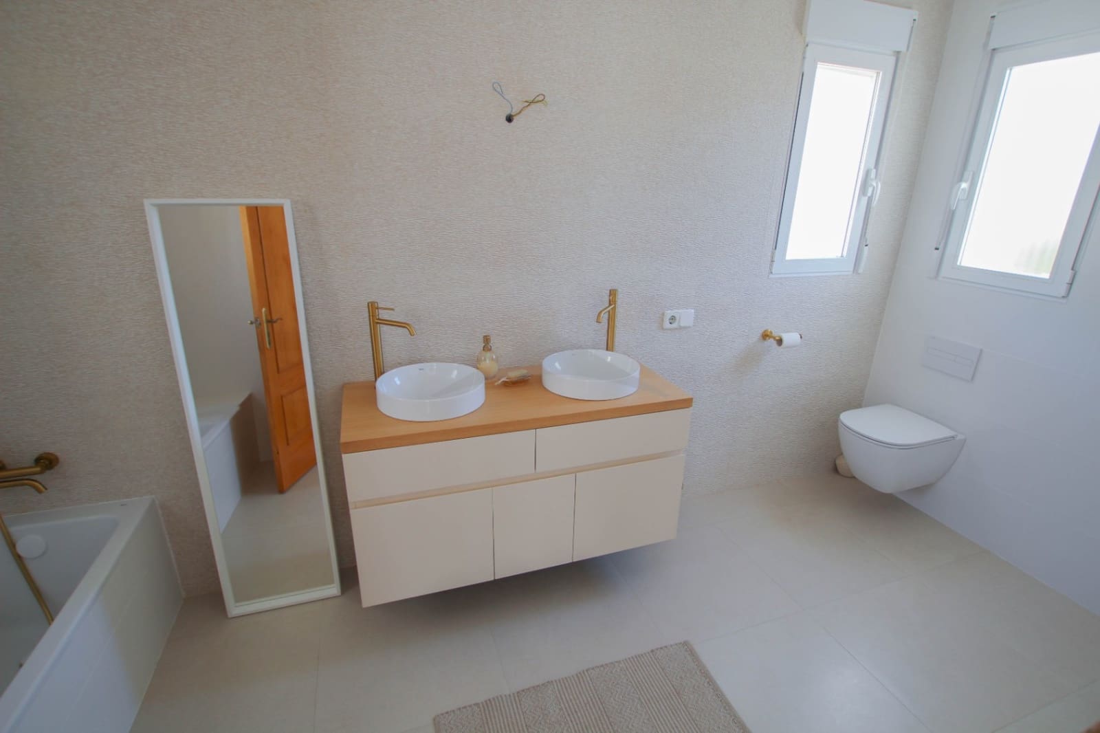 5 slaapkamer Villa te koop in Moraira met zwembad - € 995.000 (Ref: 8364512)