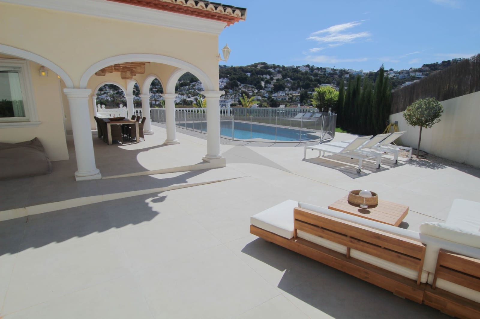5 slaapkamer Villa te koop in Moraira met zwembad - € 995.000 (Ref: 8364512)
