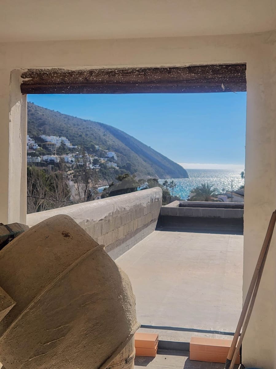 4 bedroom Villa for sale in Moraira with pool - € 1,975,000 (Ref: 8364513)