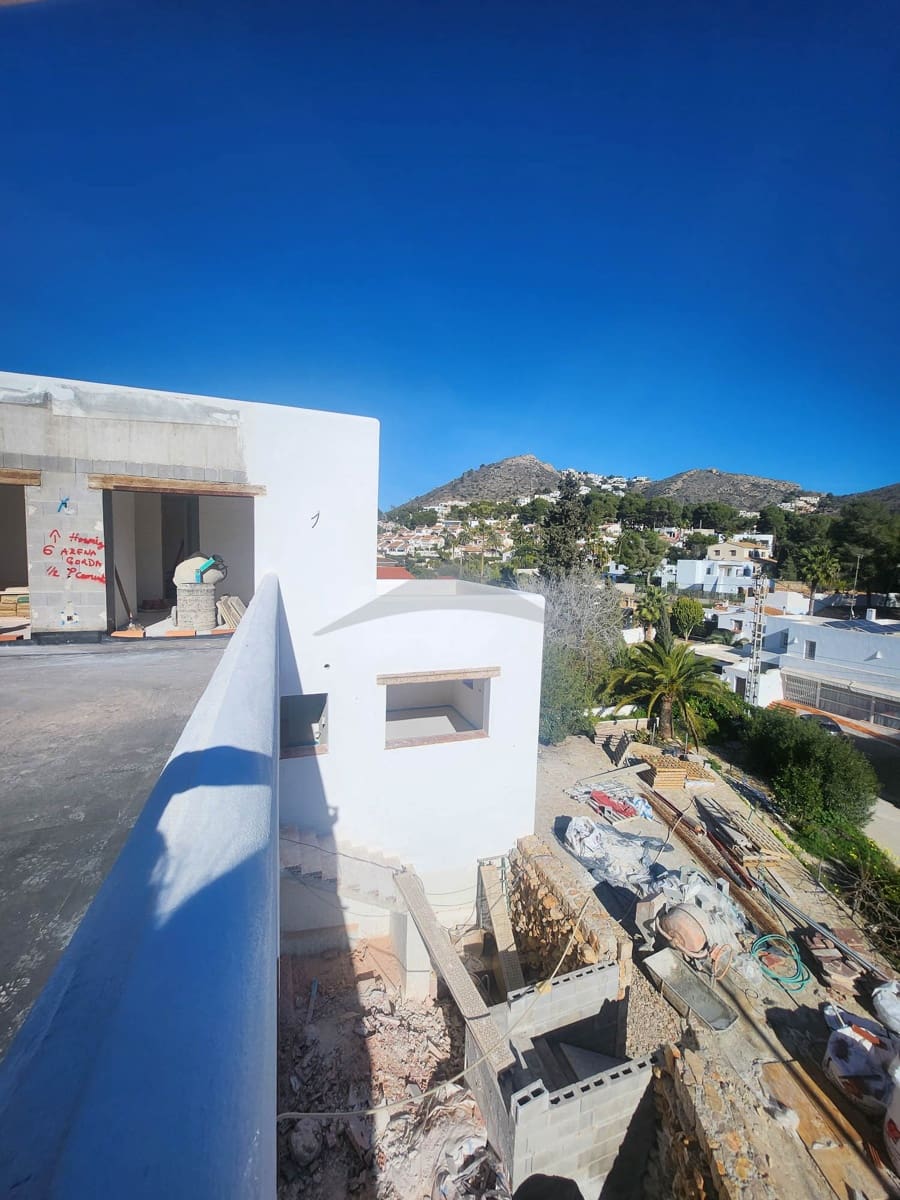 4 bedroom Villa for sale in Moraira with pool - € 1,975,000 (Ref: 8364513)