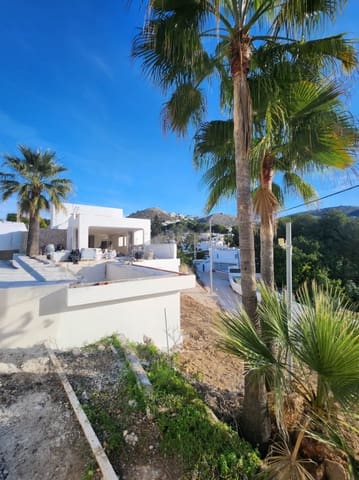 Chalet de 4 habitaciones en Moraira, Teulada-Moraira en venta con piscina - 1.975.000 € (Ref: 8364513)