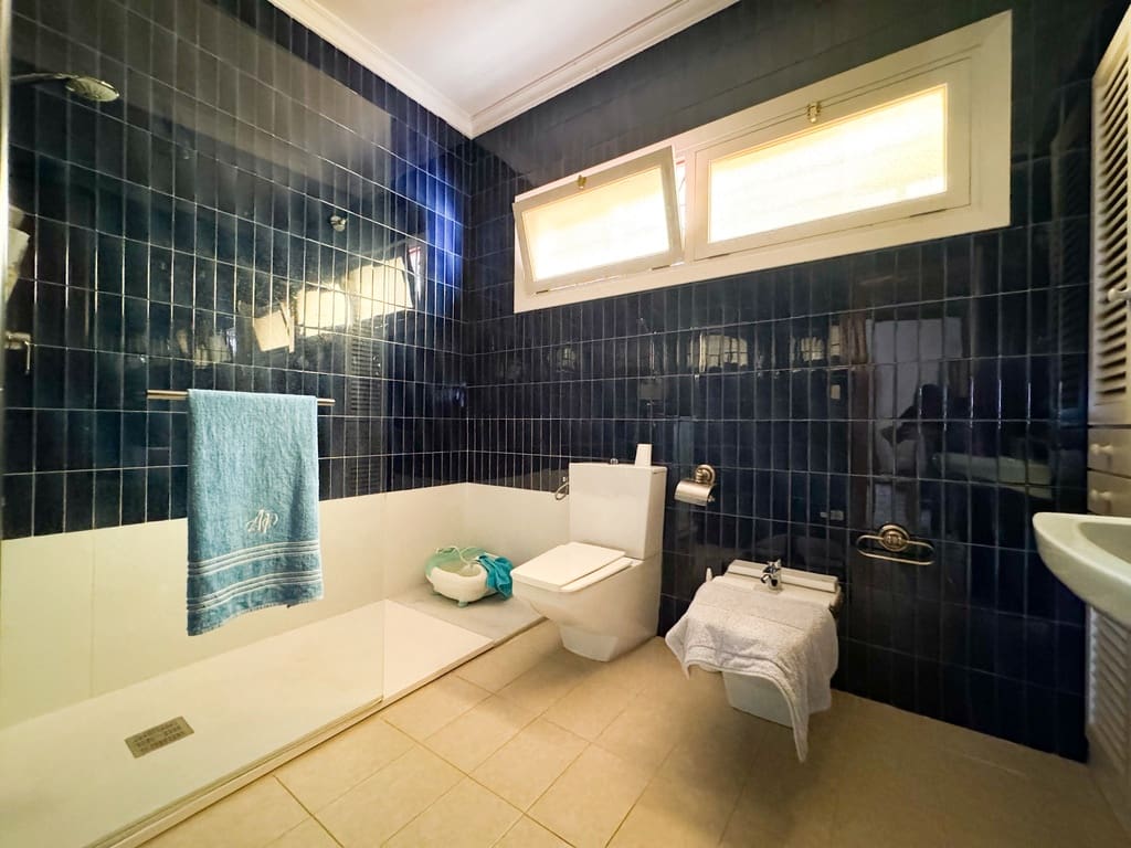 6 soveværelse Villa til salg i Denia med swimmingpool garage - € 2.800.000 (Ref: 8512310)