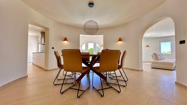 6 soverom Villa til salgs i Moraira, Teulada-Moraira - € 1 590 000 (Ref: 8640157)