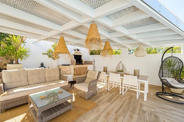 6 slaapkamer Villa te koop in Moraira, Teulada-Moraira met zwembad garage - € 795.000 (Ref: 8647446)