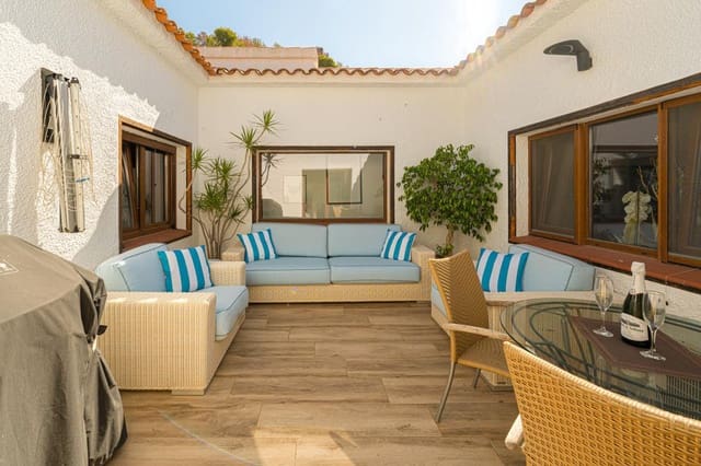 6 slaapkamer Villa te koop in Moraira, Teulada-Moraira met zwembad garage - € 795.000 (Ref: 8647446)