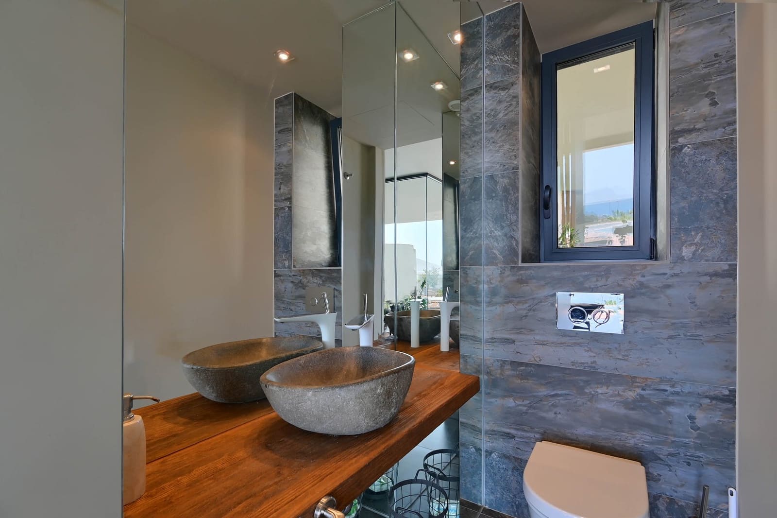 3 bedroom Villa for sale in Altea - € 2,650,000 (Ref: 8742769)