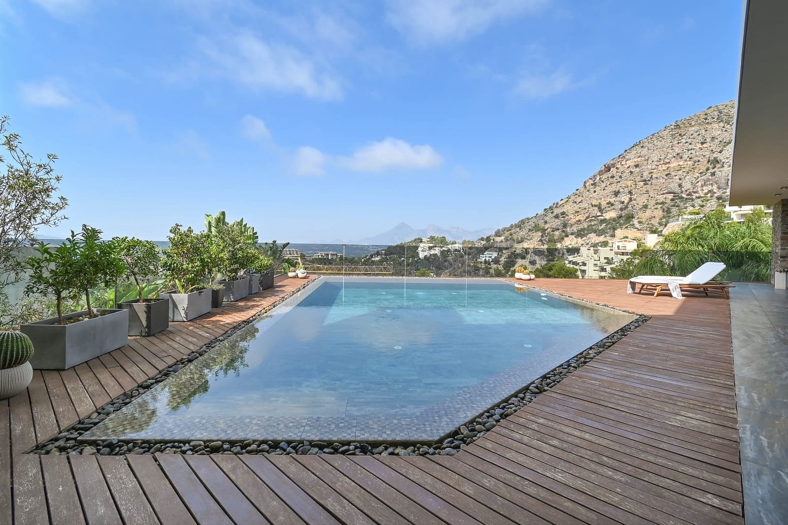 3 bedroom Villa for sale in Altea - € 2,650,000 (Ref: 8742769)
