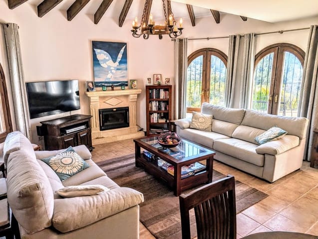 4 soverom Villa til salgs i Moraira, Teulada-Moraira med svømmebasseng - € 665 000 (Ref: 8780357)