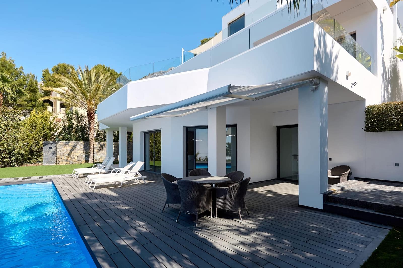 5 bedroom Villa for sale in Altea - € 2,180,000 (Ref: 8800261)