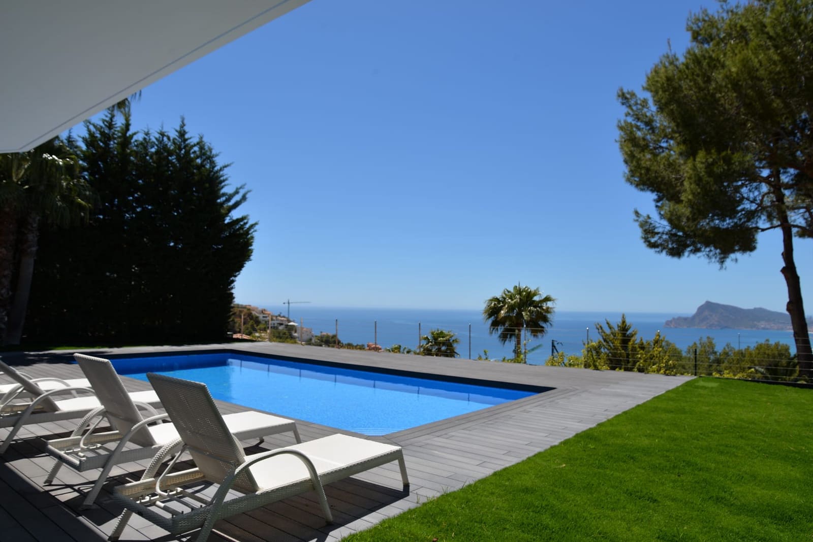 5 bedroom Villa for sale in Altea - € 2,180,000 (Ref: 8800261)