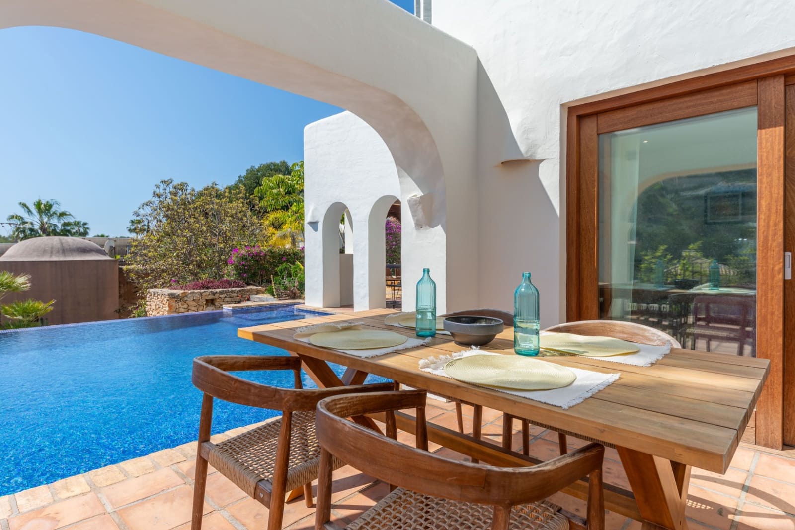3 soveværelse Villa til salg i Moraira med swimmingpool - € 1.995.000 (Ref: 8949551)