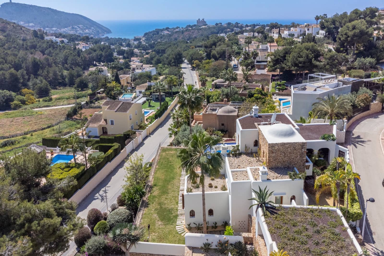 3 soveværelse Villa til salg i Moraira med swimmingpool - € 1.995.000 (Ref: 8949551)