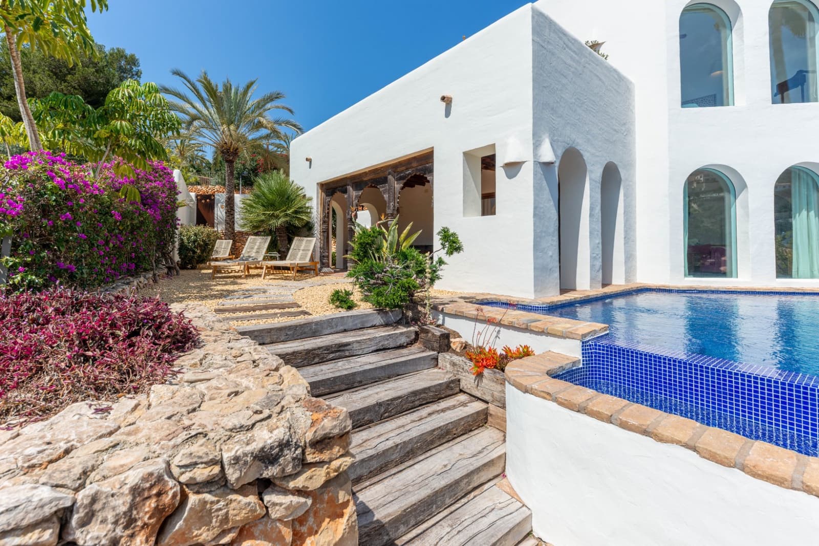 3 soveværelse Villa til salg i Moraira med swimmingpool - € 1.995.000 (Ref: 8949551)