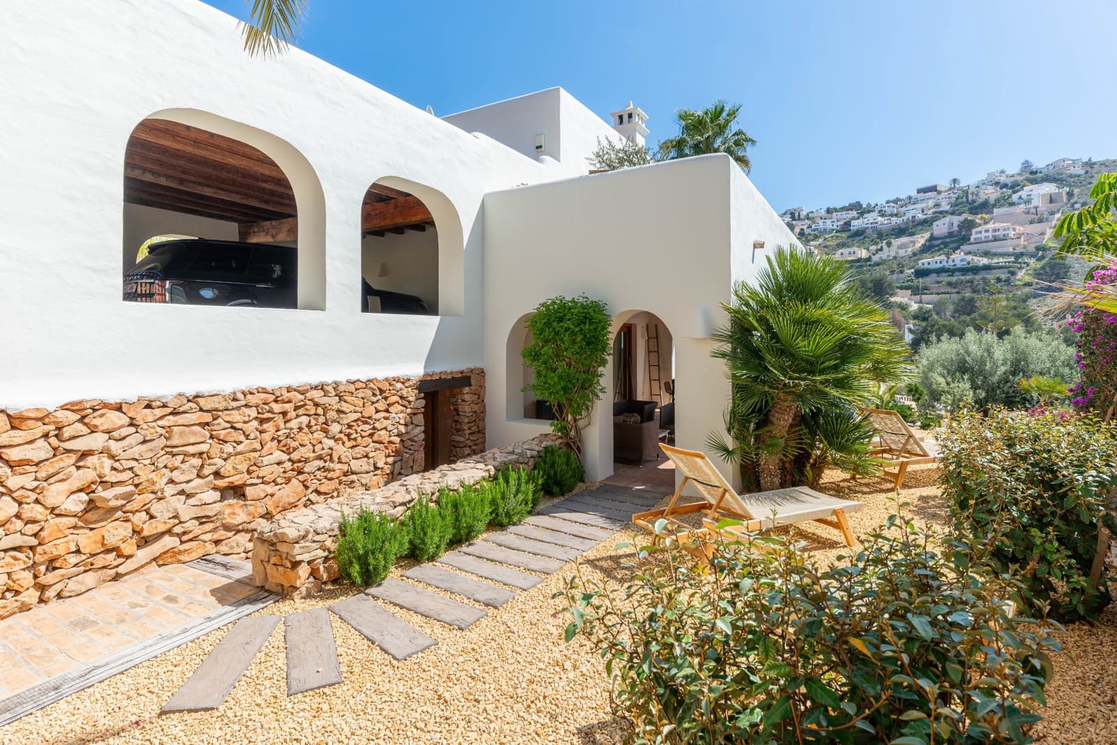 3 soveværelse Villa til salg i Moraira med swimmingpool - € 1.995.000 (Ref: 8949551)