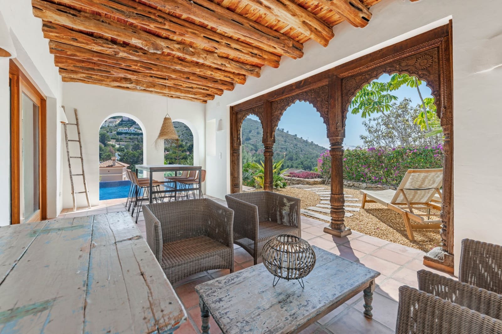 3 soveværelse Villa til salg i Moraira med swimmingpool - € 1.995.000 (Ref: 8949551)