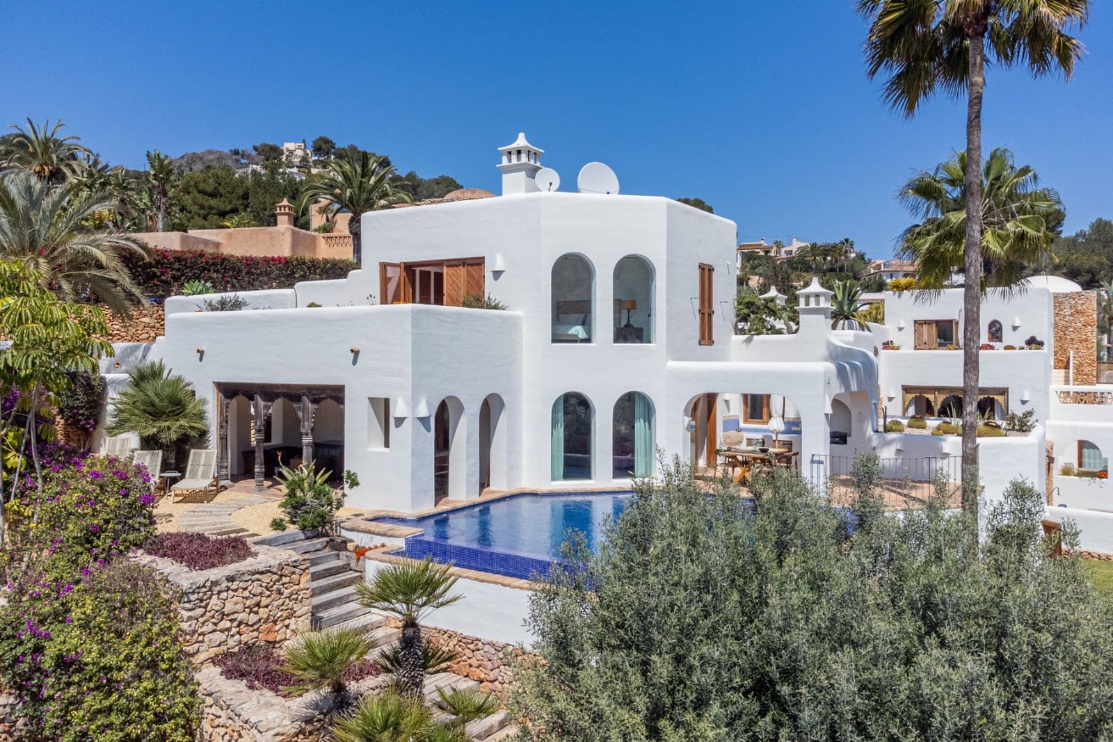 3 soveværelse Villa til salg i Moraira med swimmingpool - € 1.995.000 (Ref: 8949551)