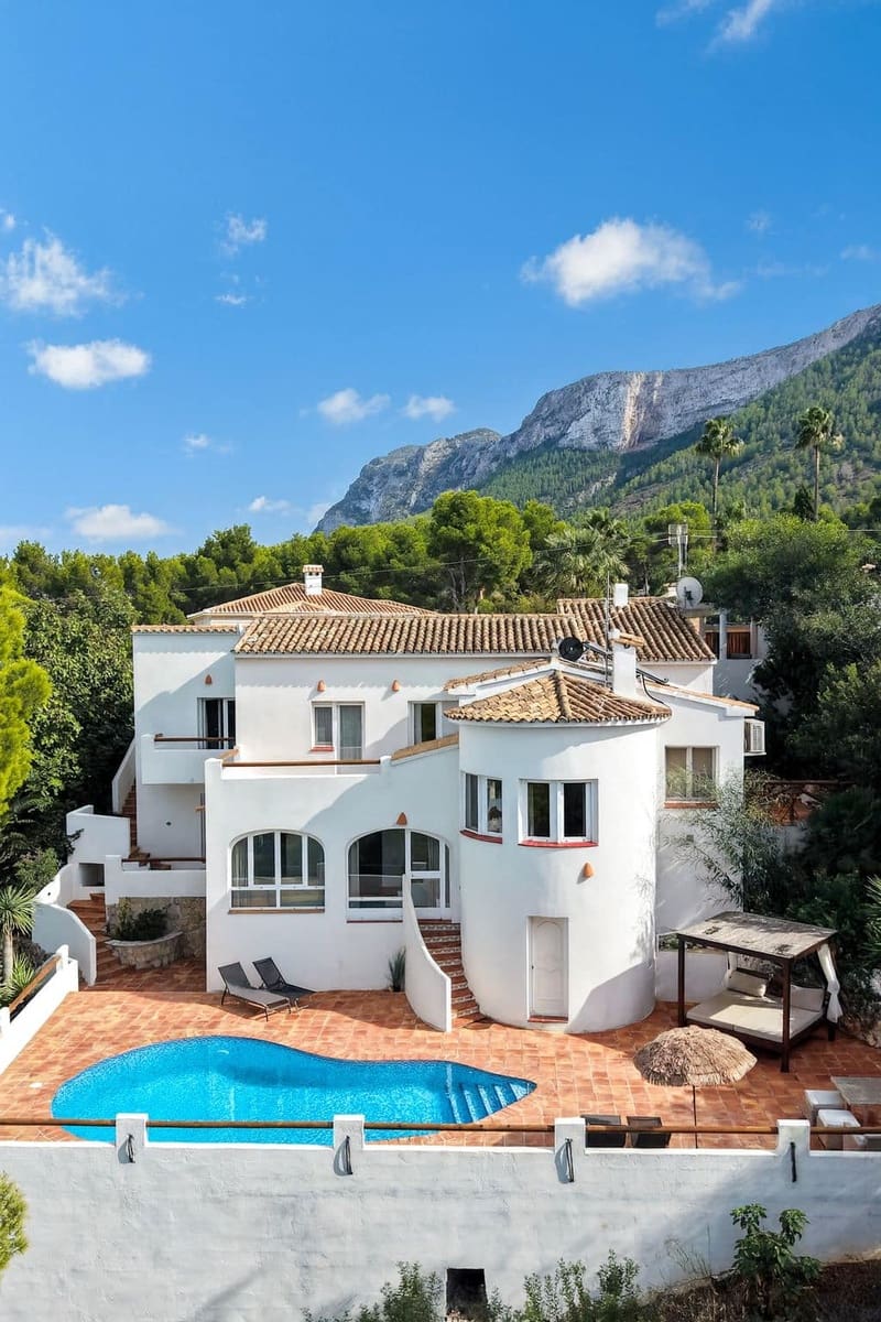 5 soveværelse Villa til salg i Denia - € 799.000 (Ref: 8973781)