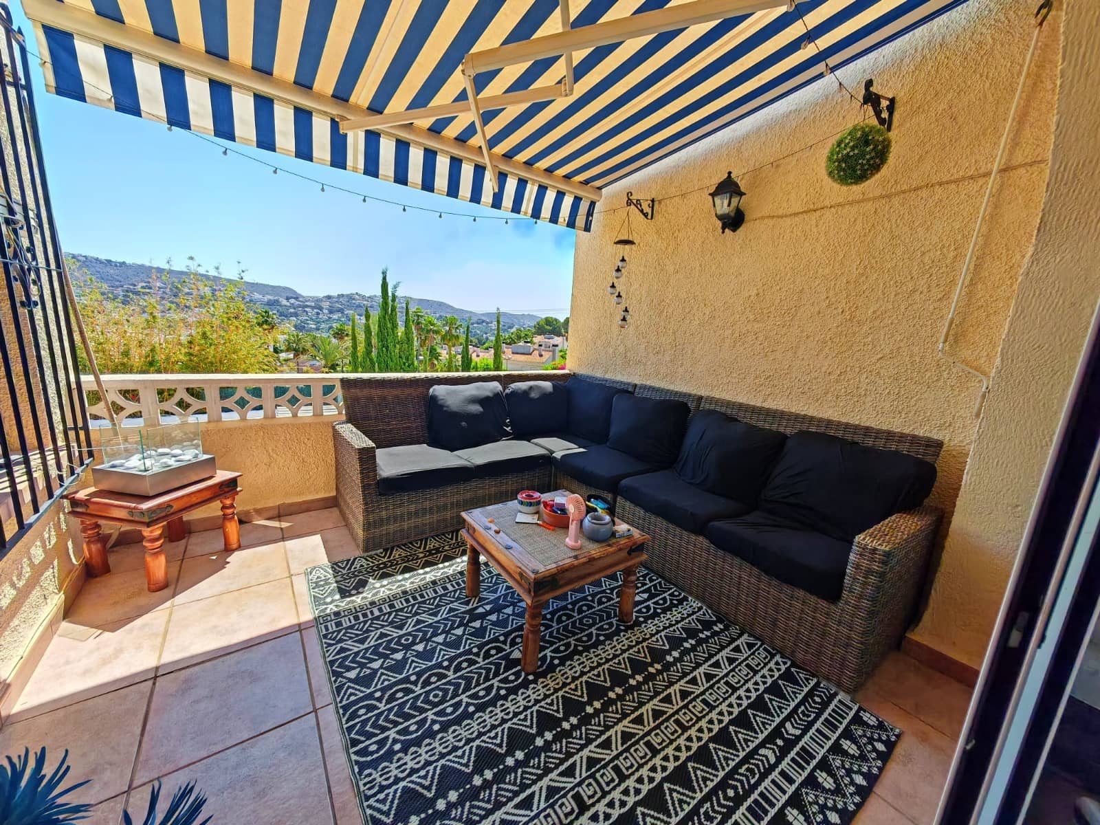 3 slaapkamer Villa te koop in Moraira - € 260.000 (Ref: 9022238)