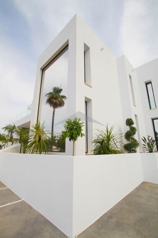 Chalet de 5 habitaciones en Moraira, Teulada-Moraira en venta con piscina - 1.849.000 € (Ref: 9051494)