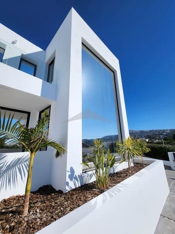 Chalet de 5 habitaciones en Moraira, Teulada-Moraira en venta con piscina - 1.849.000 € (Ref: 9051494)