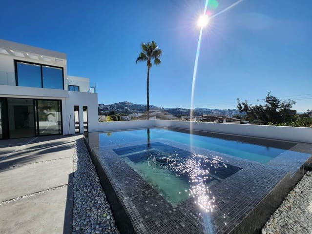 Chalet de 5 habitaciones en Moraira, Teulada-Moraira en venta con piscina - 1.849.000 € (Ref: 9051494)