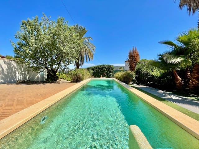 6 bedroom Villa for sale in Partida Tosal - Zona del Castellans, Javea / Xàbia with pool - € 945,000 (Ref: 9148269)