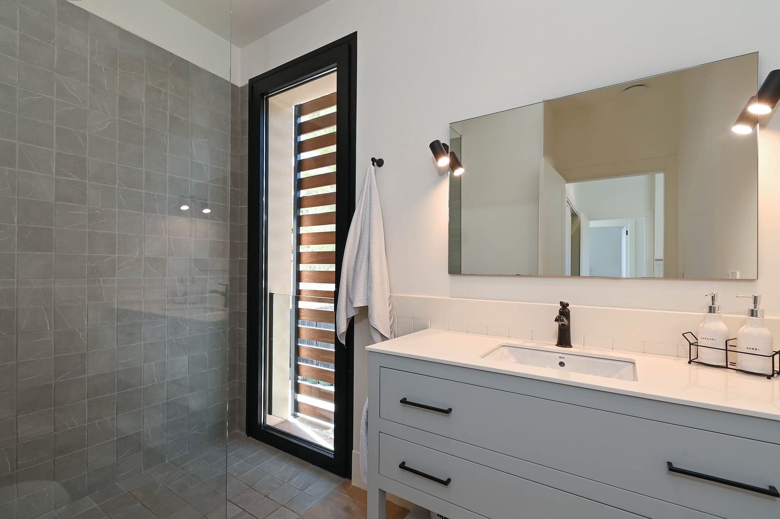 4 quarto Moradia para venda em Alicante cidade - 870 000 € (Ref: 9186258)