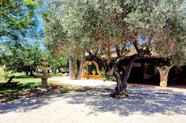 4 bedroom Finca/Country House for sale in Benissa with pool - € 1,295,000 (Ref: 9205318)