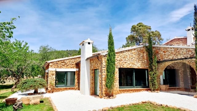 4 bedroom Finca/Country House for sale in Benissa with pool - € 1,295,000 (Ref: 9205318)