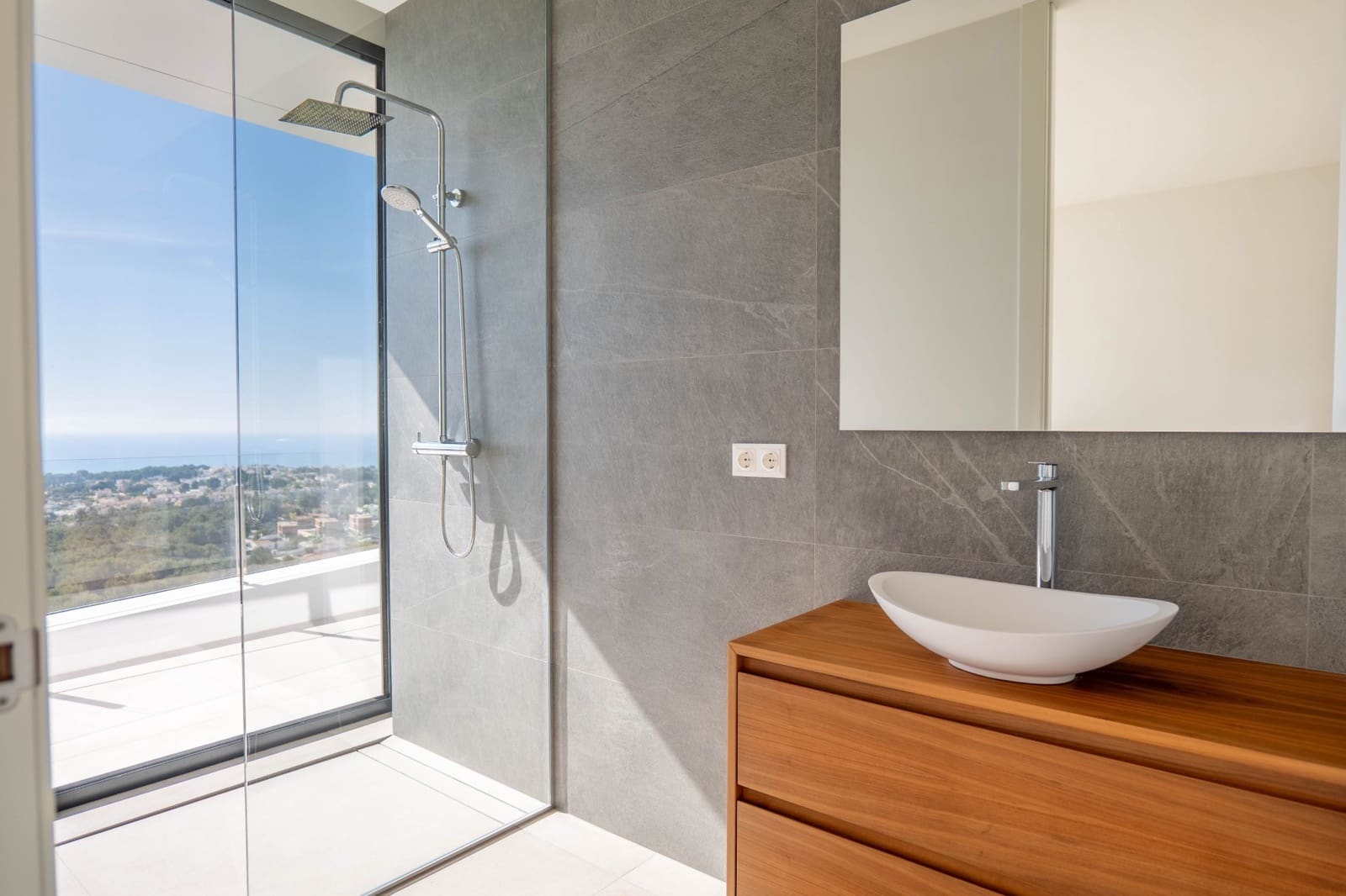 4 makuuhuone Huvila myytävänä paikassa Benissa mukana uima-altaan - 2 900 000 € (Ref: 9207535)