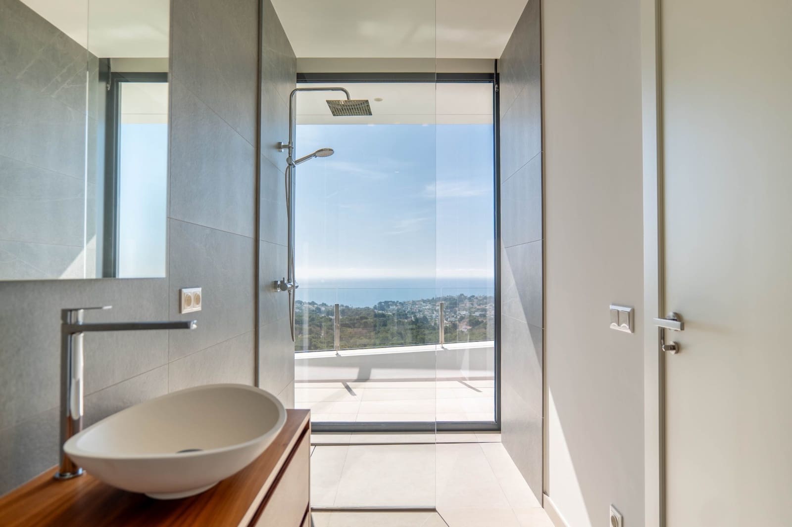 4 makuuhuone Huvila myytävänä paikassa Benissa mukana uima-altaan - 2 900 000 € (Ref: 9207535)