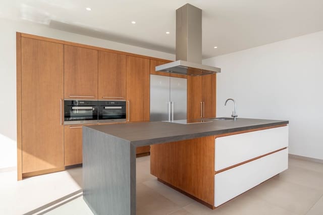 4 makuuhuone Huvila myytävänä paikassa Benissa mukana uima-altaan - 2 900 000 € (Ref: 9207535)