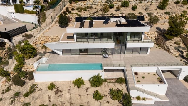 4 makuuhuone Huvila myytävänä paikassa Benissa mukana uima-altaan - 2 900 000 € (Ref: 9207535)